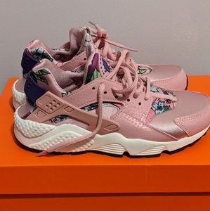 Nike Huarache Shoes